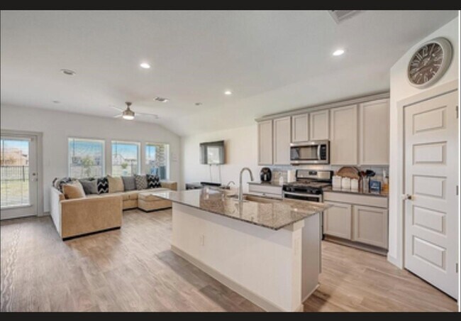 Foto del edificio - 1246 Truckee River Dr