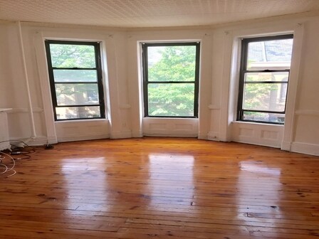 Primary Photo - 257 7th Ave