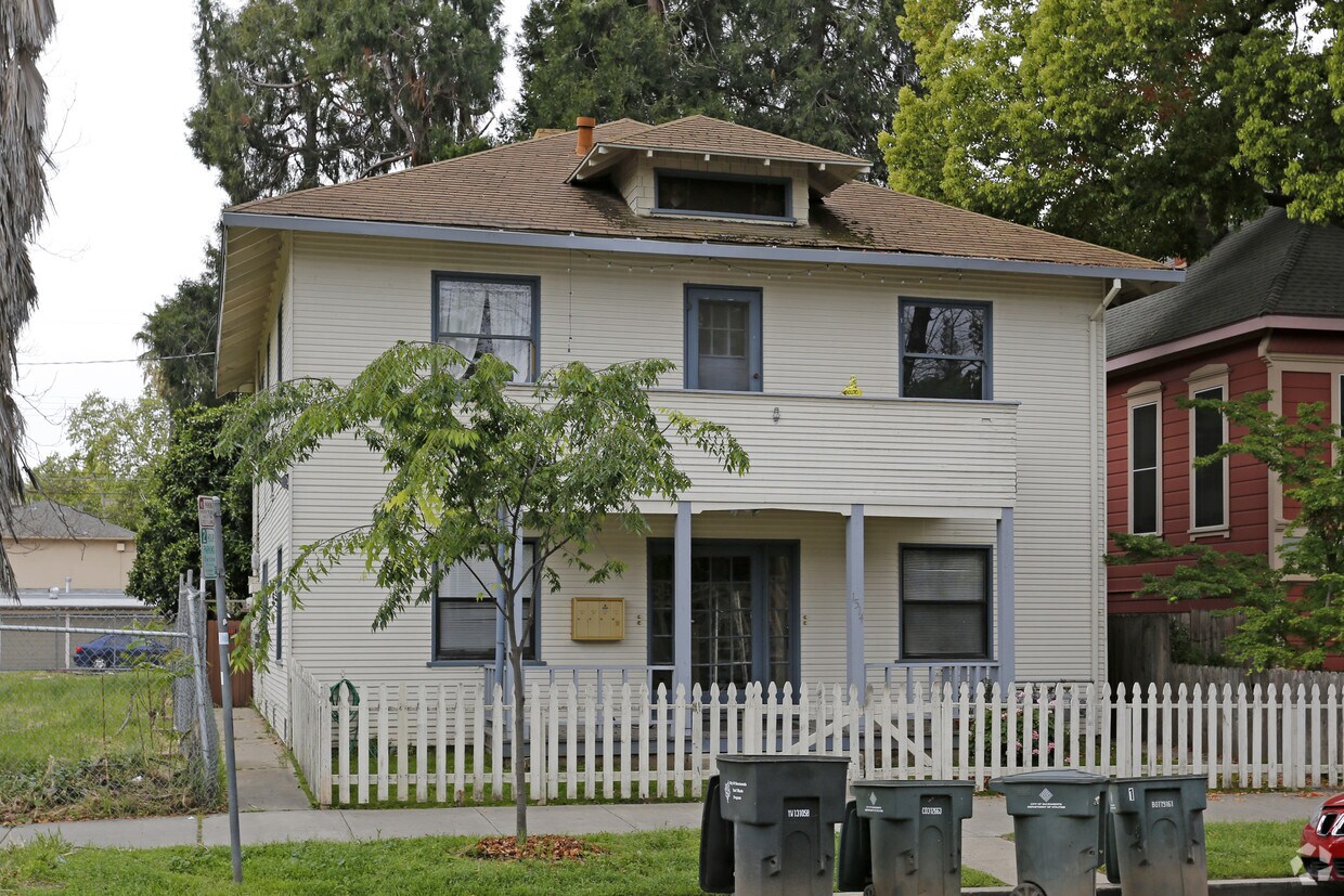 Building Photo - 1514 F St
