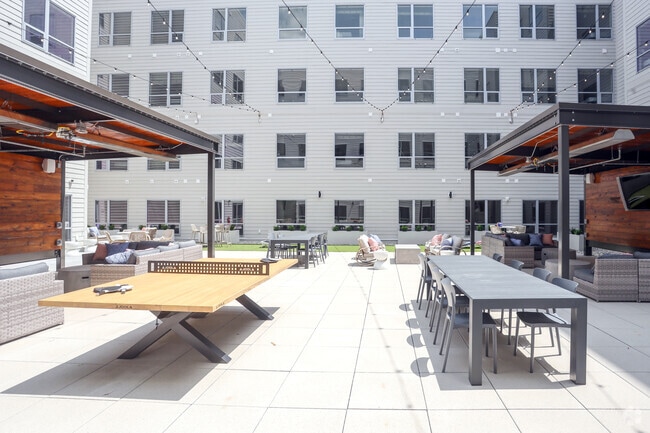 Courtyard - Legacy202