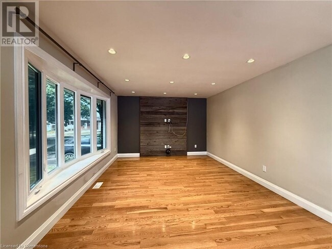 Building Photo - 589 Wilene Dr