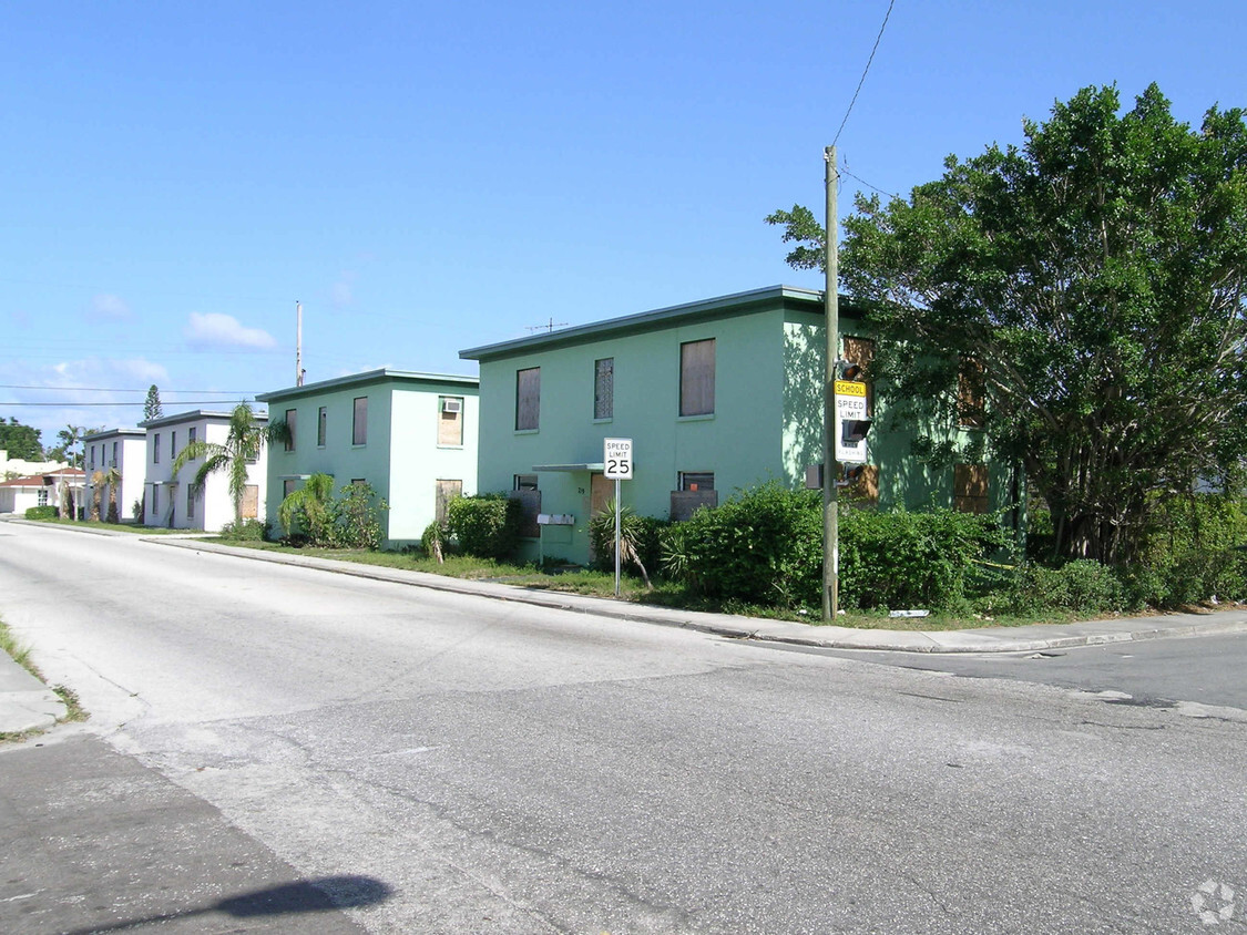 Building Photo - Artisan Condominiums