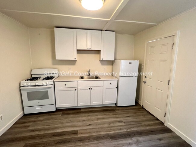 Building Photo - AVAILABLE JUNE - Two Blocks From Cal Poly - 1 Bed / 1 Bath