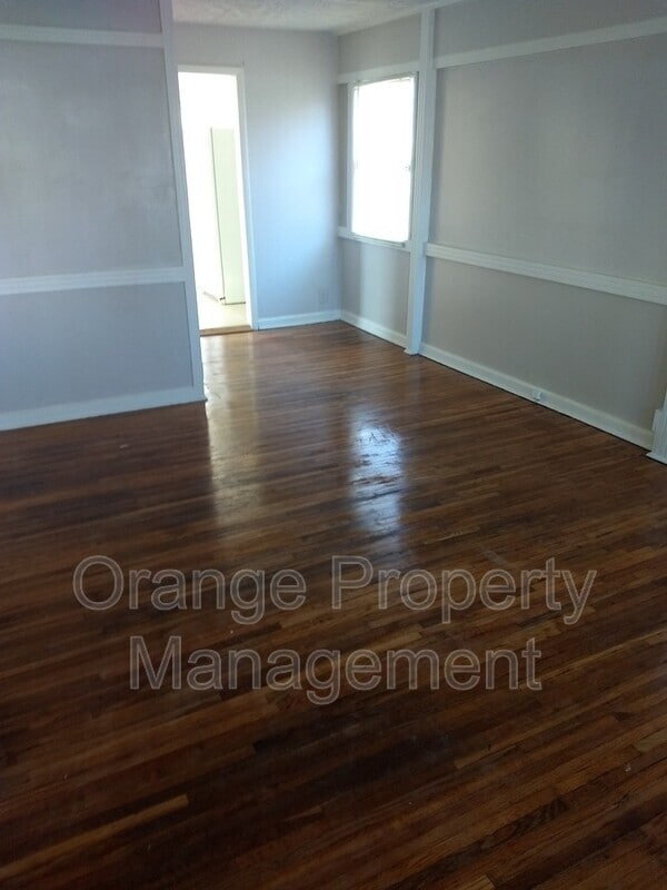 Building Photo - 5814 N 25th Ave