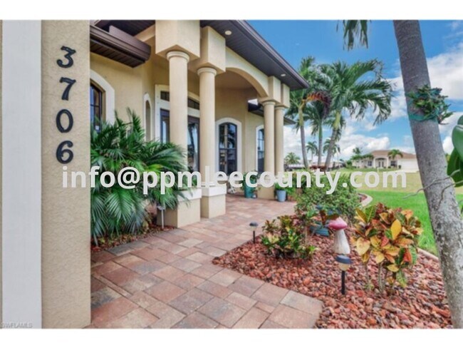 Building Photo - Stunning Luxury Residence in NW Cape