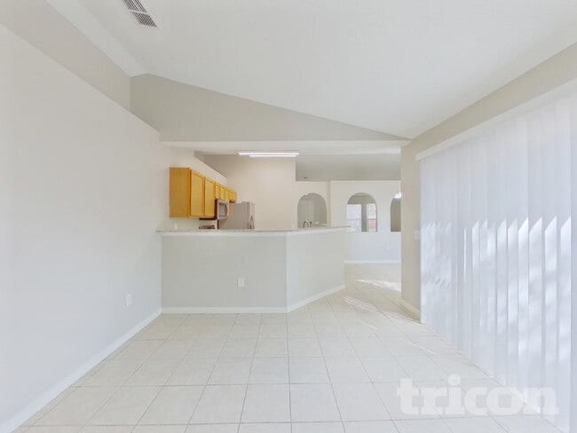 Building Photo - 810 Ognon Ct