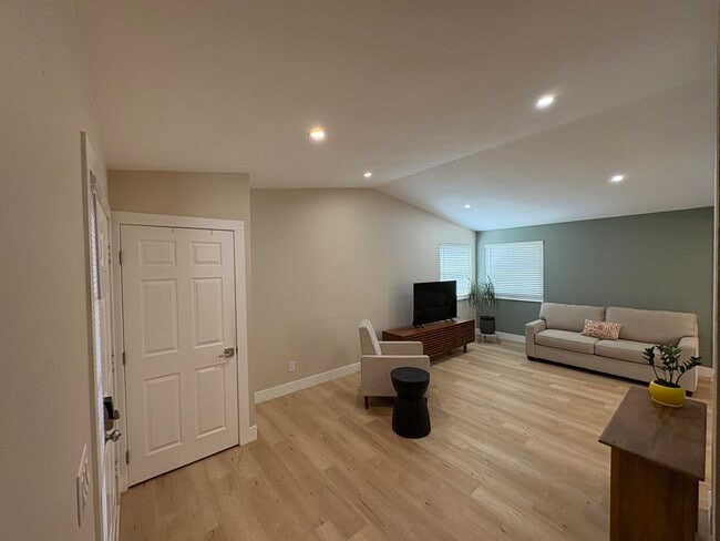 Foto del edificio - 5565 S Lansing Ct