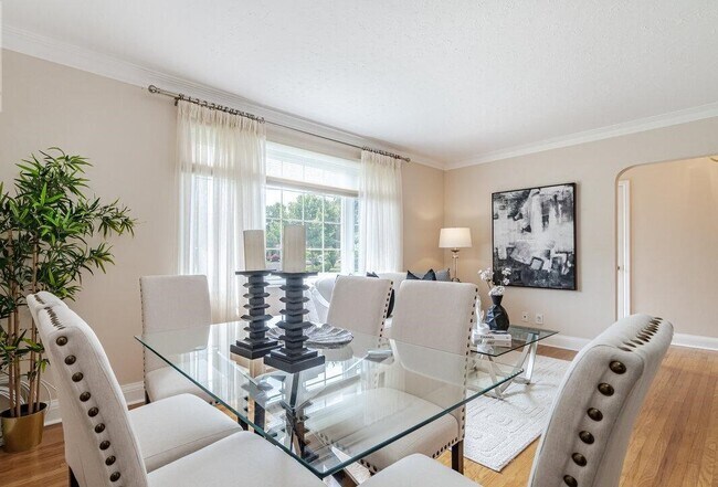 Photo du bâtiment - 1421 Radcliffe Blvd