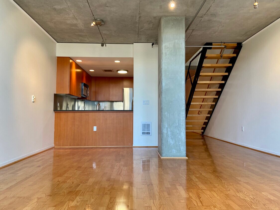 Primary Photo - 77 Dow Pl