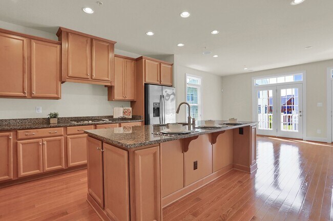 Foto del edificio - Luxury Living in Meadowvale – 4BR/3.5BA Du...