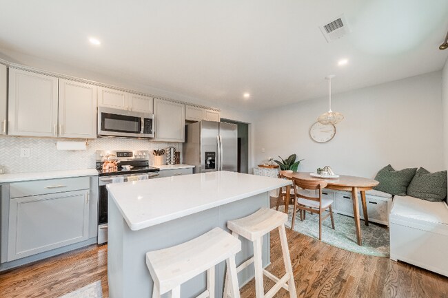 Building Photo - 1427 Thriftwood Dr