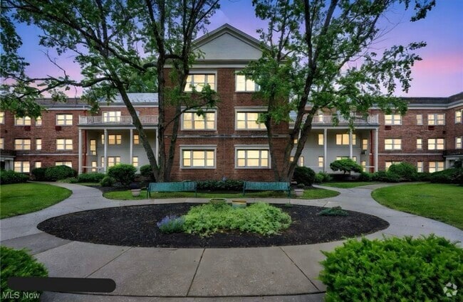 Building Photo - 15825 Van Aken Blvd