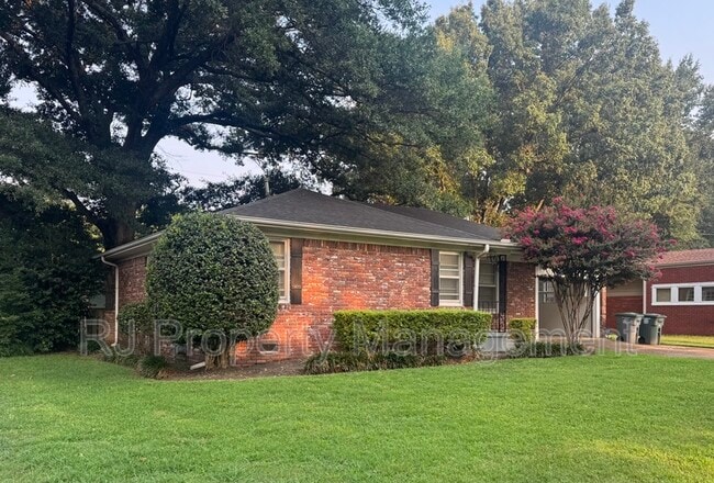 Building Photo - 1619 Dorset Dr