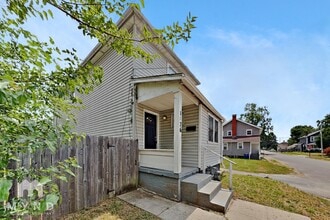Building Photo - 1276 Wager St
