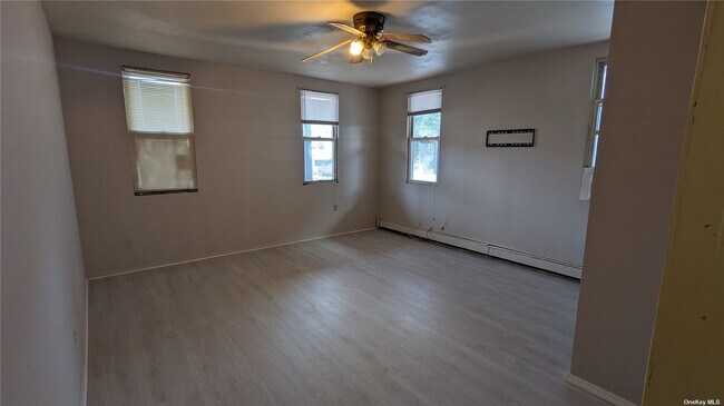 Building Photo - 10312 96th St