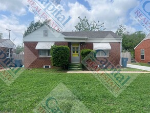 Building Photo - 421 N Key Blvd