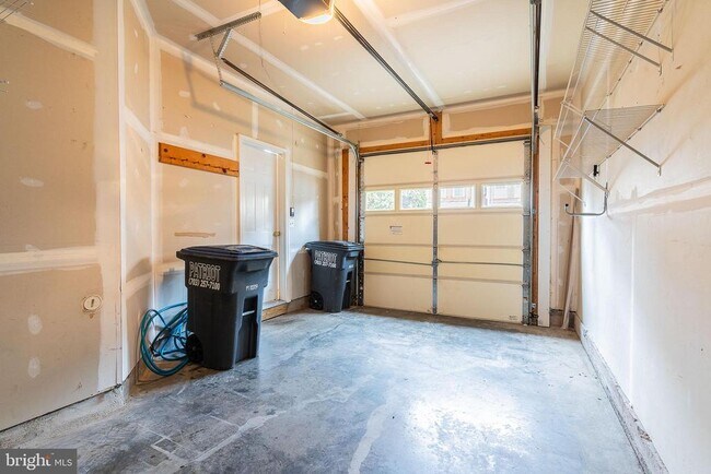 Foto del edificio - 21927 Windy Oaks Square