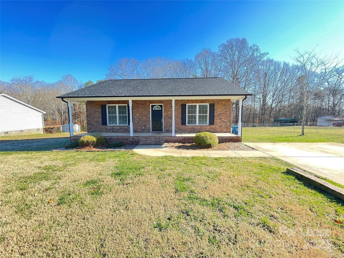 Primary Photo - 3024 Startown Rd