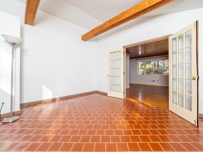Foto del edificio - 27 Woodland Way