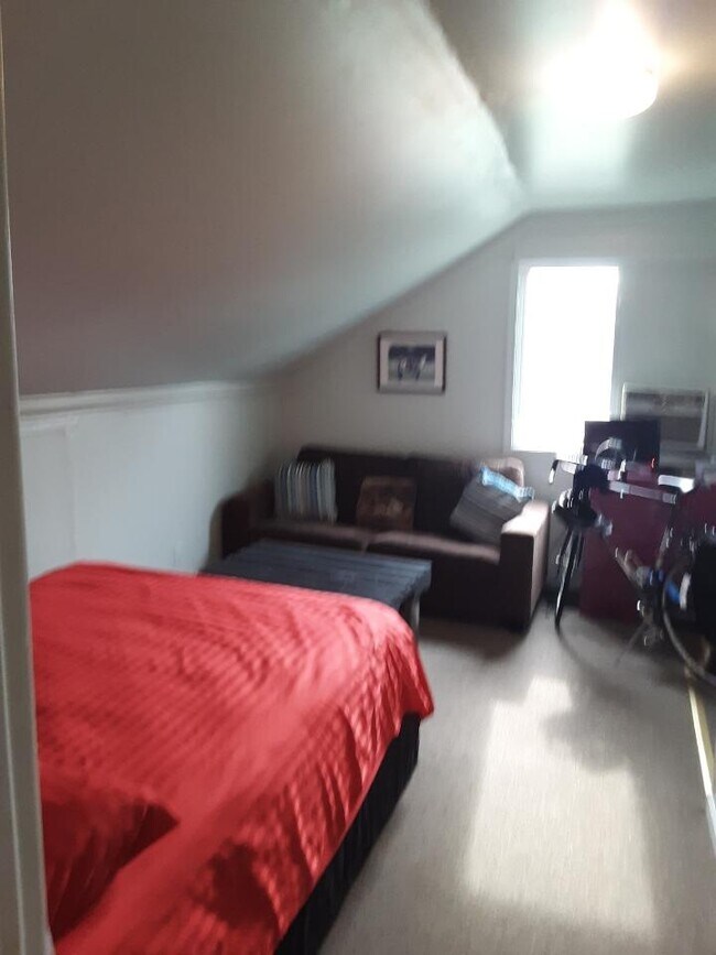 Bedroom - 2201 Floral Park Rd