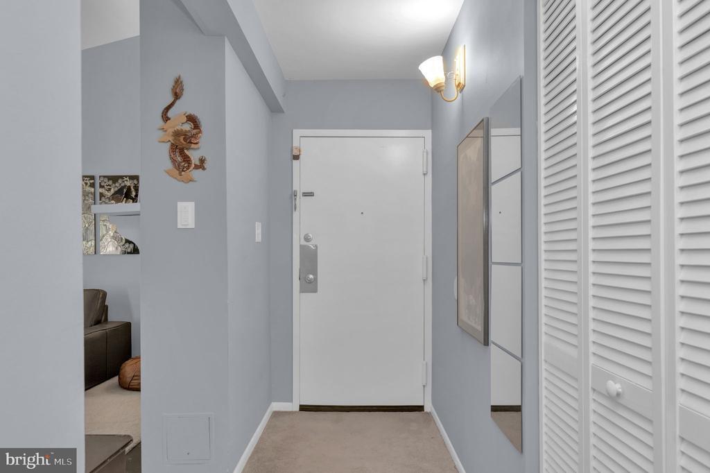 Primary Photo - 11815 Breton Ct