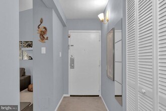 Building Photo - 11815 Breton Ct