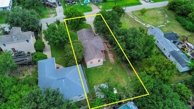 Building Photo - 4717 Heron St