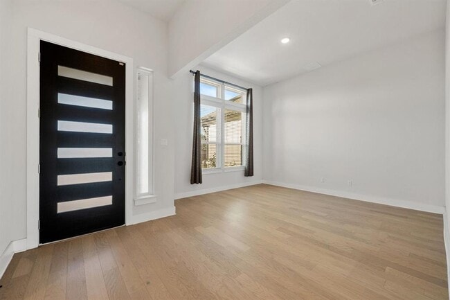 Building Photo - 957 Arrowhead Ranch Blvd