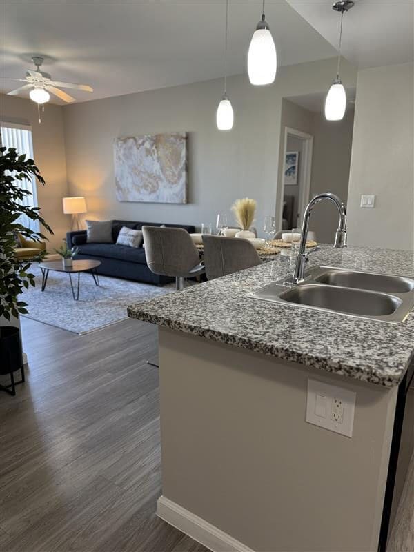 Building Photo - Evergreen Estero