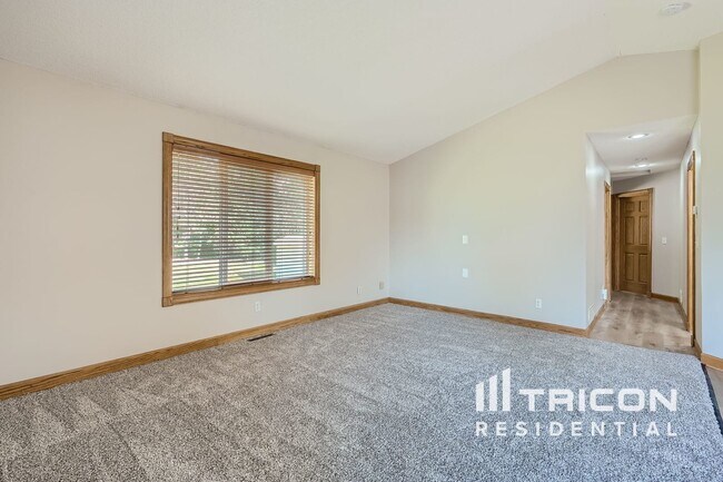 Foto del edificio - 15823 Foxhill Ave N