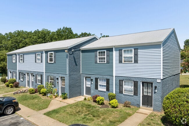 Building Photo - Avenue C Apartments