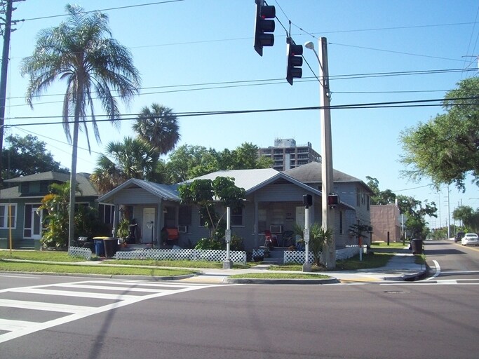 Primary Photo - 1013 Drew St