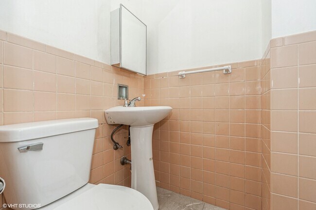 Foto del edificio - 8814 Prospect St