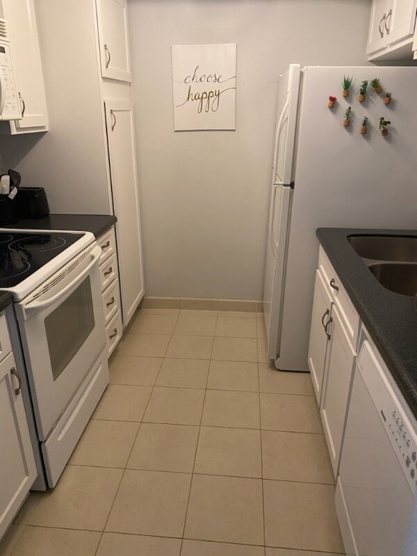 Foto del edificio - 8335 Fairmount Dr