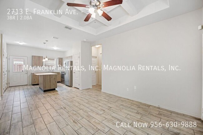 Foto del edificio - 2713 E Franklin Ave