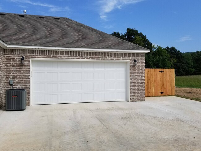 2 car garage - 3785 W Maclura Way