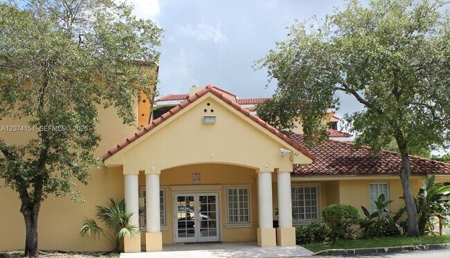 Foto del edificio - 8365 SW 152nd Ave