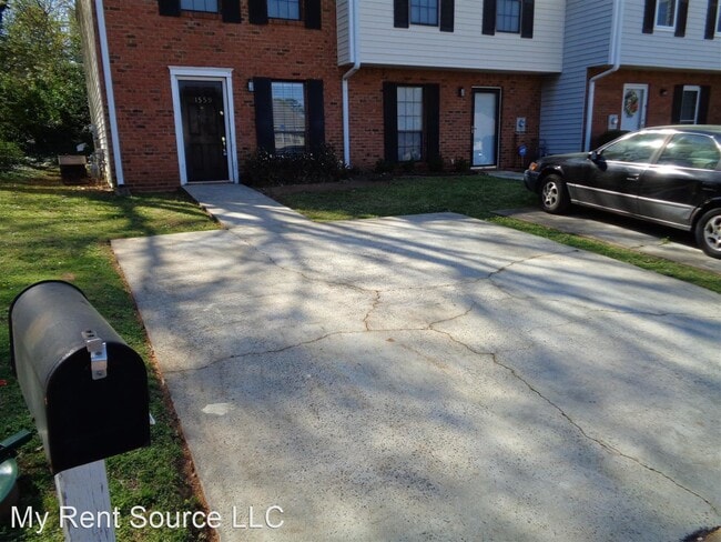 Foto del edificio - 2 br, 2.5 bath House - 1559 Springleaf Court