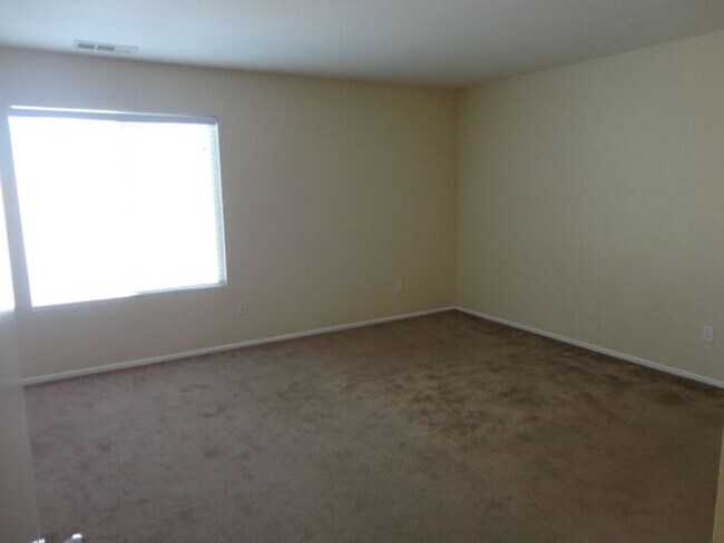 Foto del edificio - Beautiful 3 + 2 Single Story Home Palmdale