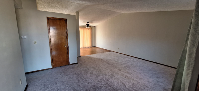 Building Photo - 610 Peach Tree Pl