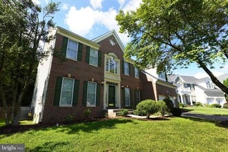 Building Photo - 14030 Bromfield Rd