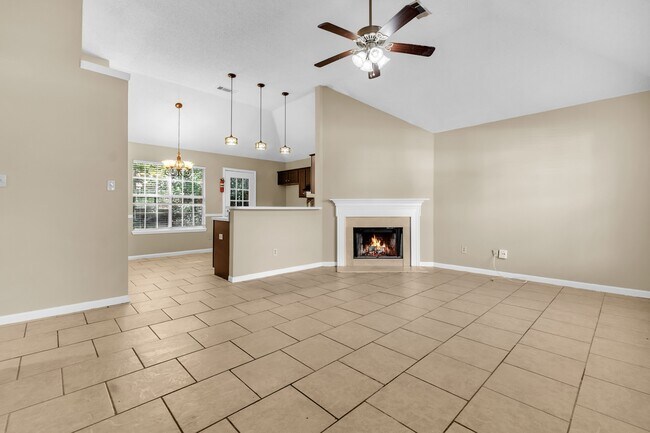 Foto del edificio - 5383 Twin Valley Ln