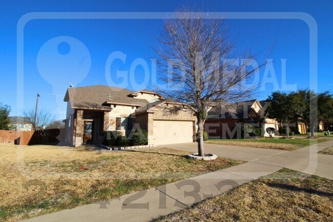 Building Photo - 6806 Golden Oak Ln