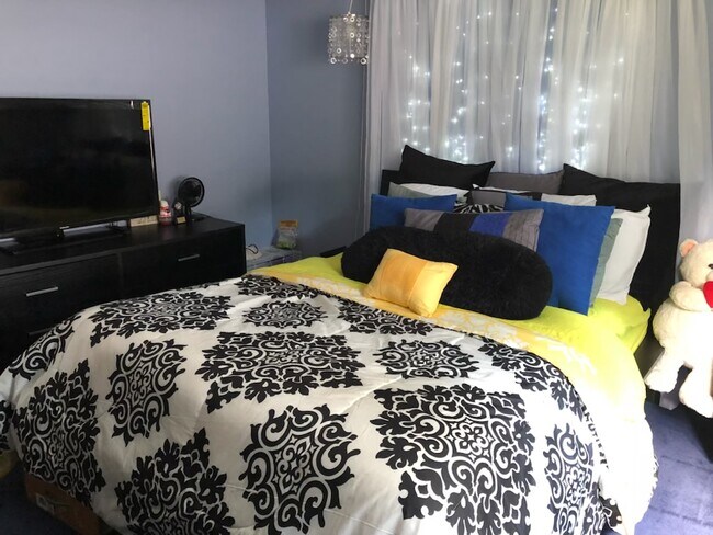 Building Photo - 58 Skyview Ter