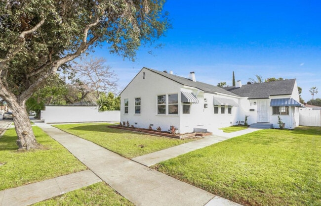 Building Photo - 2432 Belmont Ave