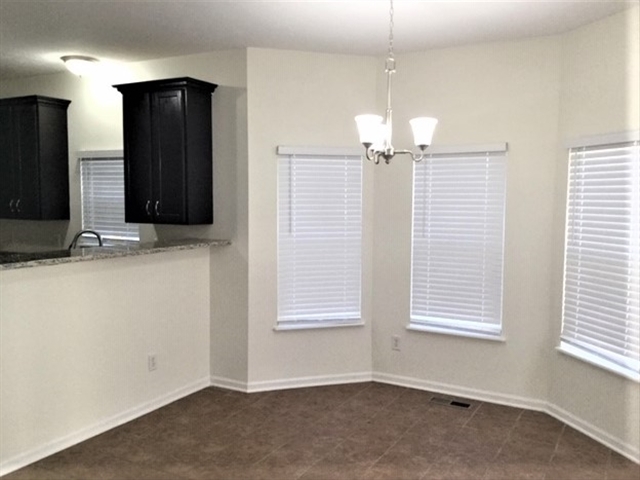 Building Photo - 914 Preble Drive
