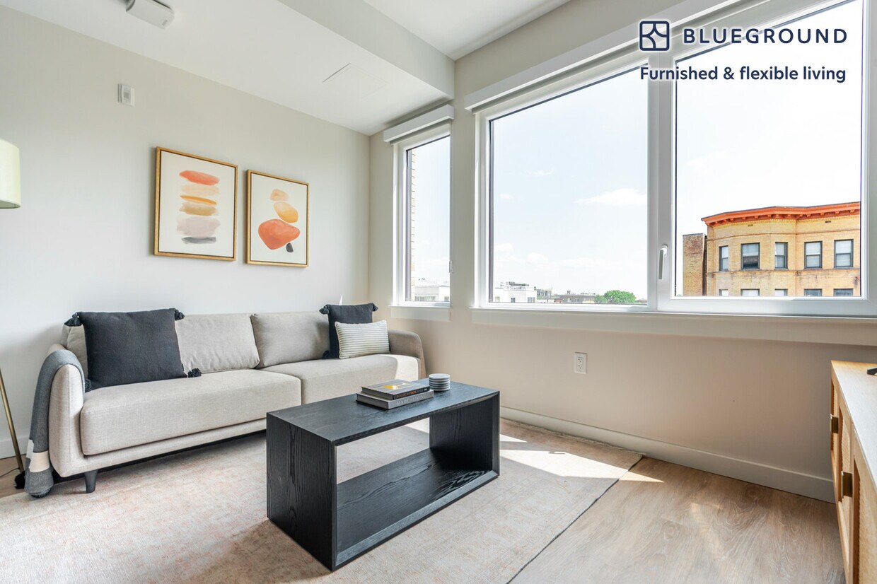 Foto principal - 2601 14th St NW