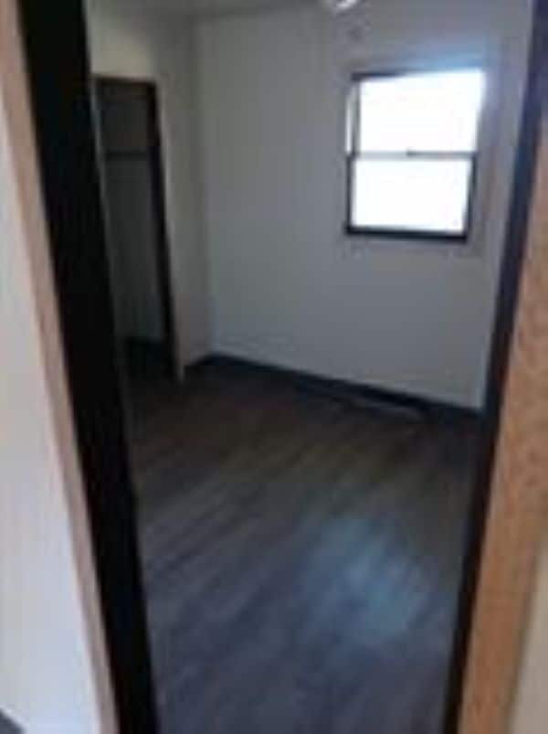 Building Photo - 495 E 2nd St