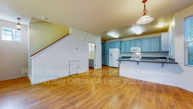 Building Photo - 1343 Peterson Ln