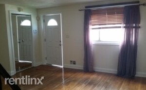 Primary Photo - 5600 Denwood Ave